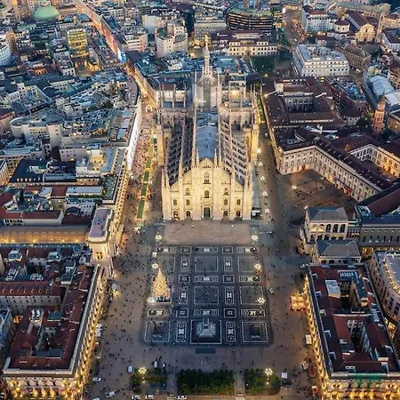 Duomo 10 Min Luxury • Terrazzo • Wi-fi • Netflix Lägenhet *