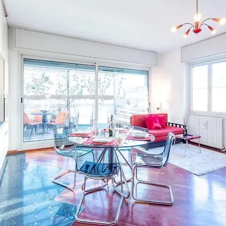 Duomo 10 Min Luxury • Terrazzo • Wi-fi • Netflix * Milano